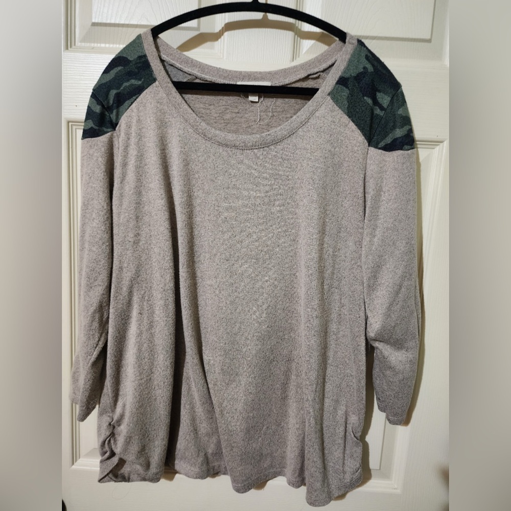 Loralette Gray and Green Relaxed Ruched Sweatshirt